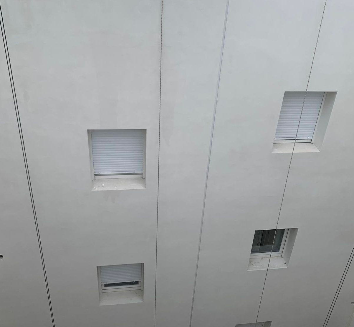 Fachada terminada con acabado continuo