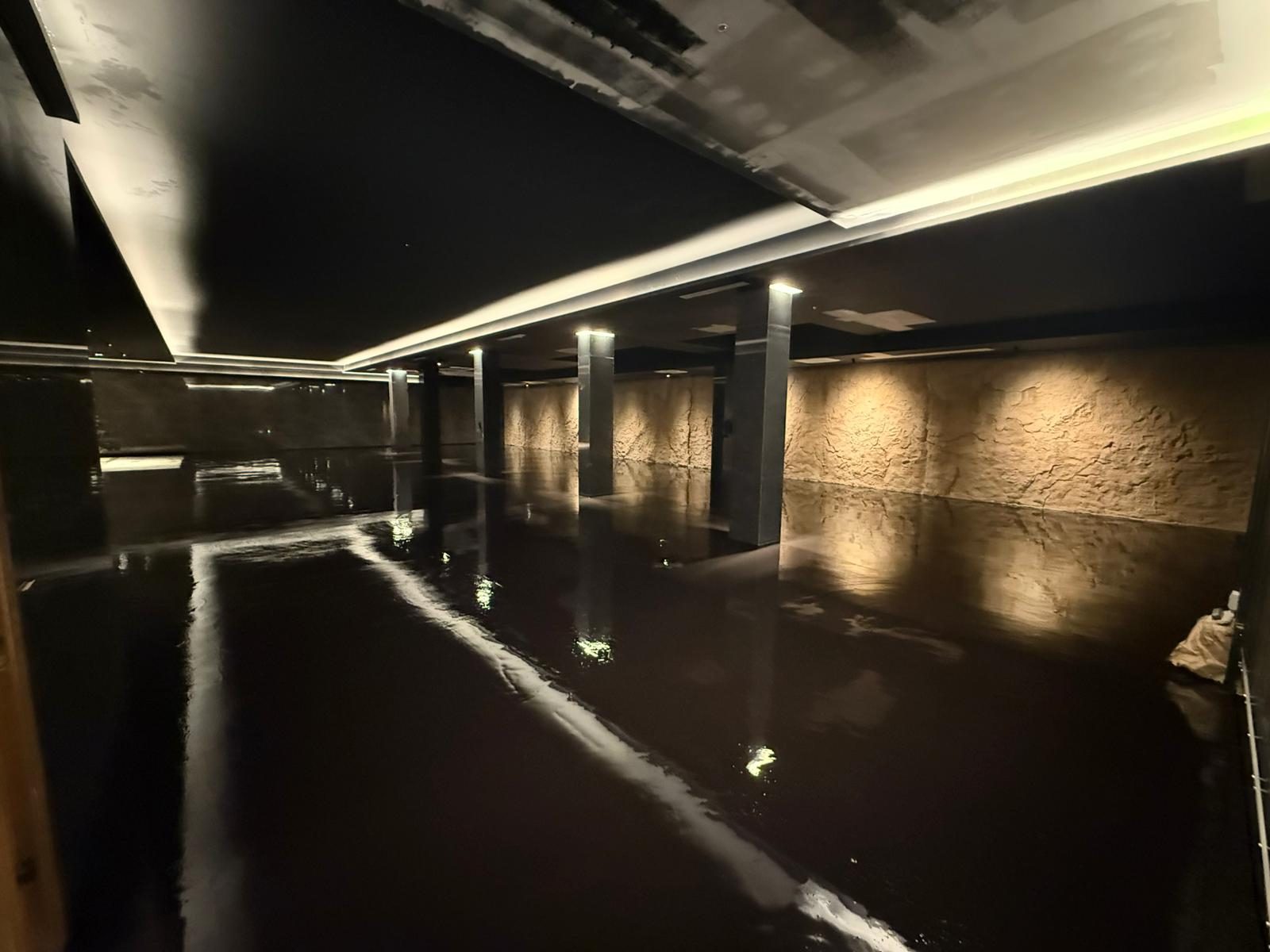 Pavex Water — pintura epoxi para suelos industriales y deportivos